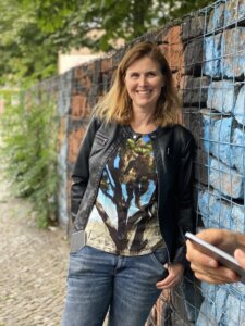 Karin A in Shirt "Joshua Tree"