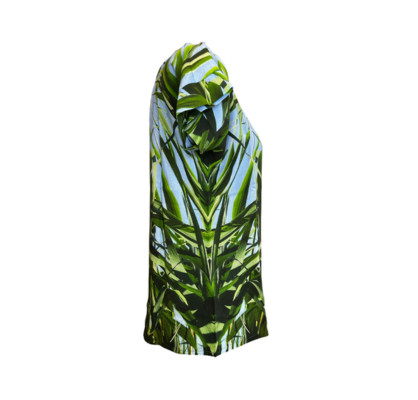 Seitenansicht Kurzarm Shirt aus reiner Viskose mit Fotoprint Motiv Schilflandschaft